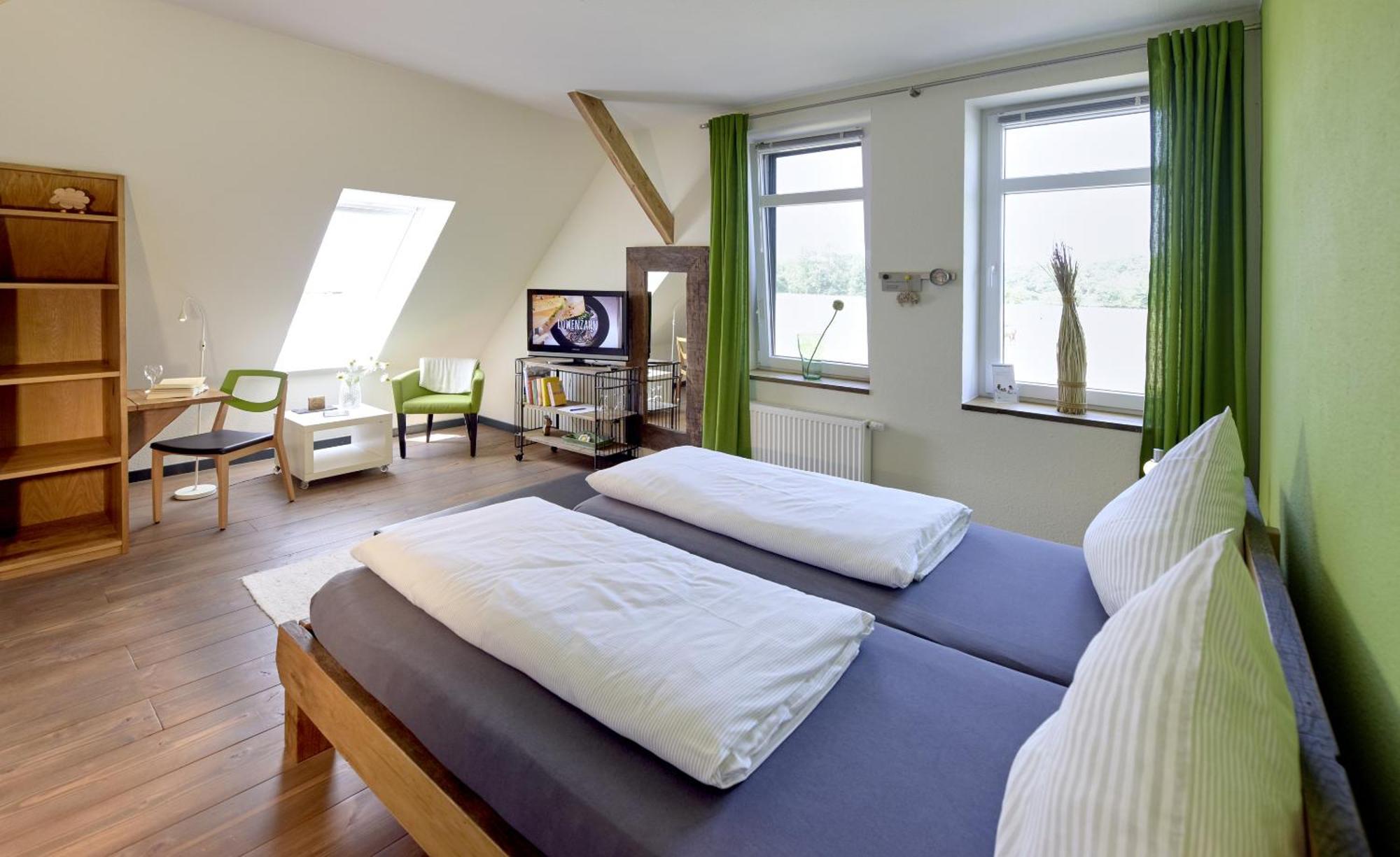 Kanal 33 Gasthuis 3*